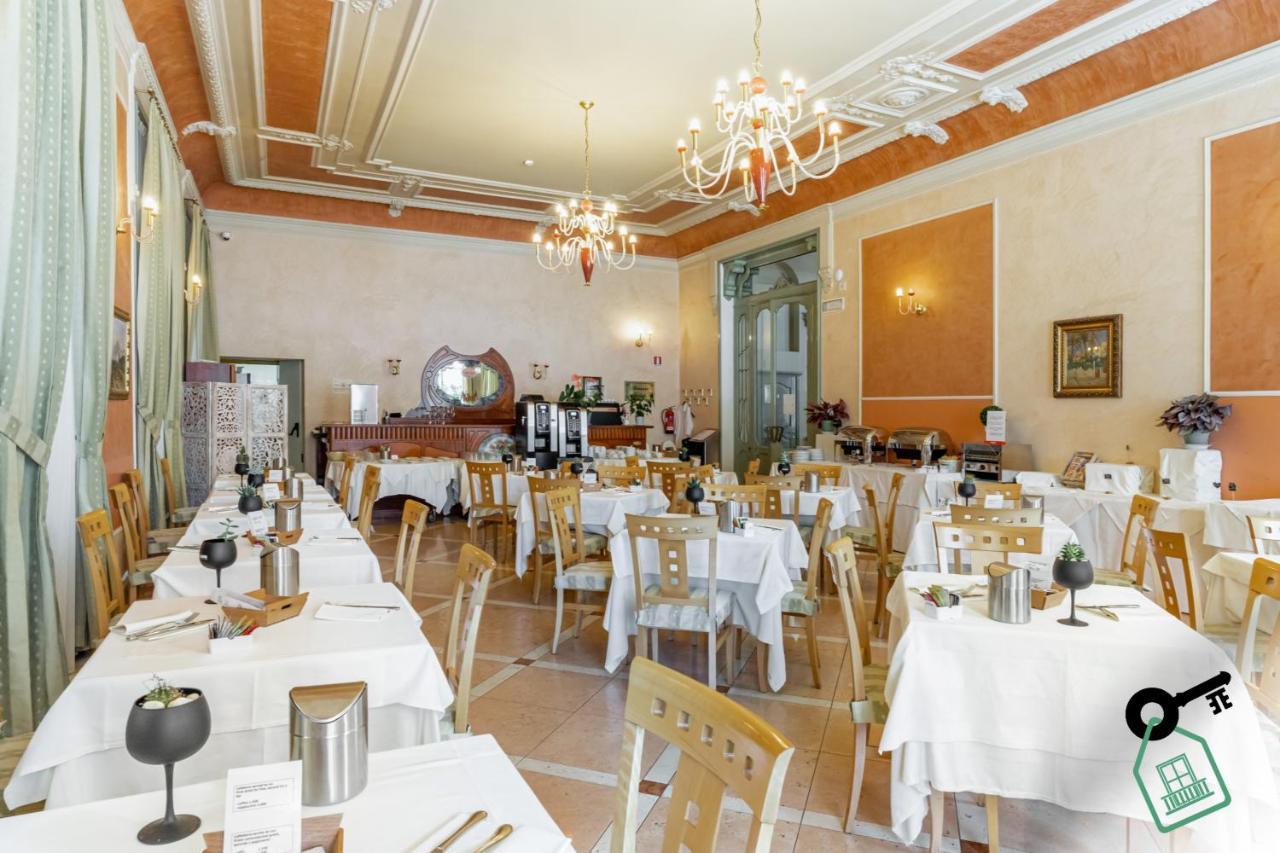 Hotel Rooms Lago Maggiore Verbania Eksteriør bilde