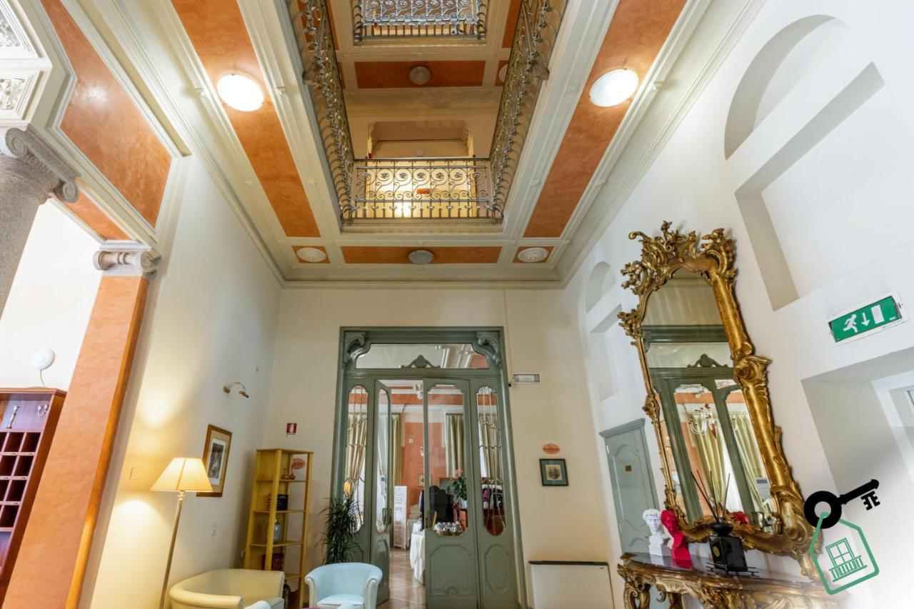 Hotel Rooms Lago Maggiore Verbania Eksteriør bilde