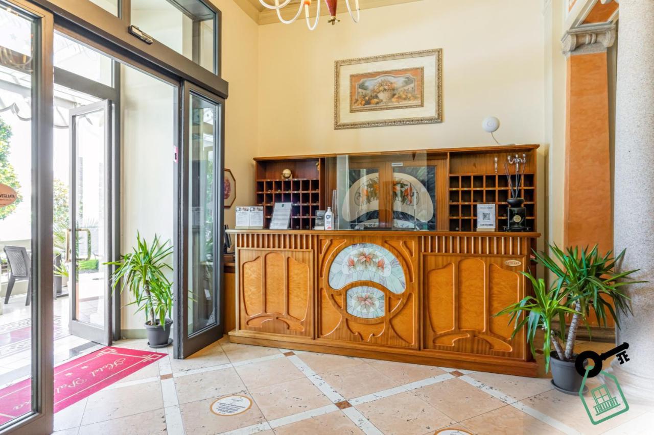 Hotel Rooms Lago Maggiore Verbania Eksteriør bilde